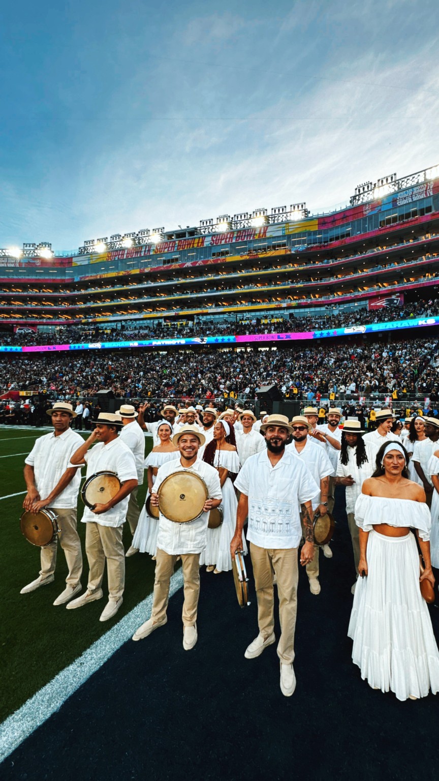 Kevin Michael Chong and fellow pleneros on the field at Levi's Stadium